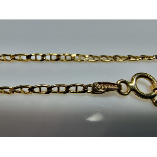 415 - A hallmarked 9ct yellow gold bracelet in excellent clean condition, boxed.
Length 9