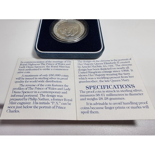 379 - A cased royal mint silver proof crown commemorating the Prince of Wales and Lady Dianna Spencer stru... 