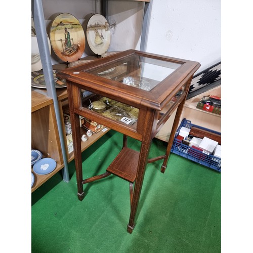 440B - A good quality antique vitrine display case. Solid mahogany with string inlay. In excellent conditio... 