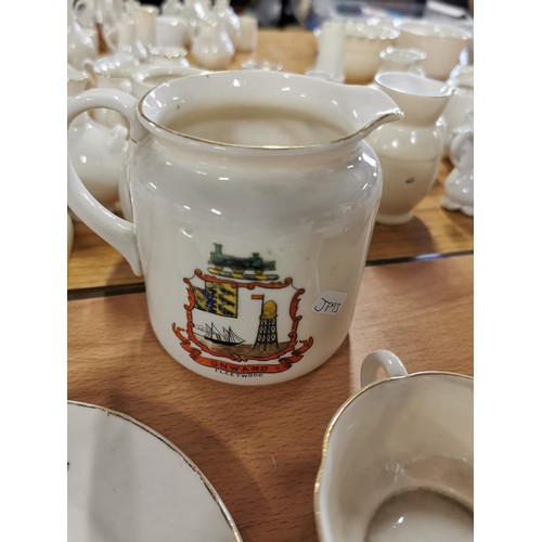 256 - Large quantity of approx.. 40x pieces of vintage crested ware China inc many cups and saucers with v... 