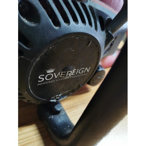 21 - Sovereign chainsaw in full working order complete with a 14in blade, model number SCS 38