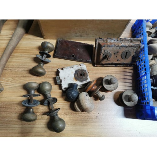 32 - 2x boxes of furniture items inc a large quantity of vintage door knobs, vintage yale locks along wit... 