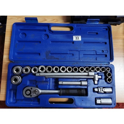 33 - 3x cases of tools inc a cased socket set, cased 710w hammer drill and a cased organizer containing r... 