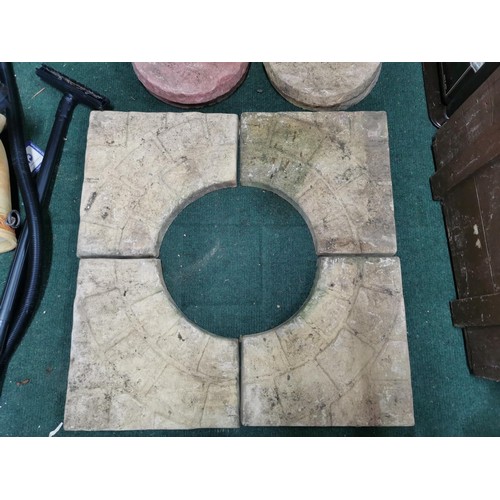 53 - Quantity of 7x garden paving stepping stones along with a 4x piece set of slabs that make the square... 