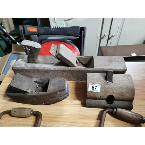 67 - Large quantity of wooden vintage tools inc a large quantity of garden shears belly drills wood plane... 