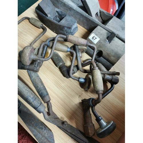 67 - Large quantity of wooden vintage tools inc a large quantity of garden shears belly drills wood plane... 