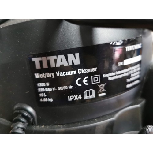 71 - Titan wet/dry vacuum cleaner 1300W in excellent condition complete with accessories and instruction ... 