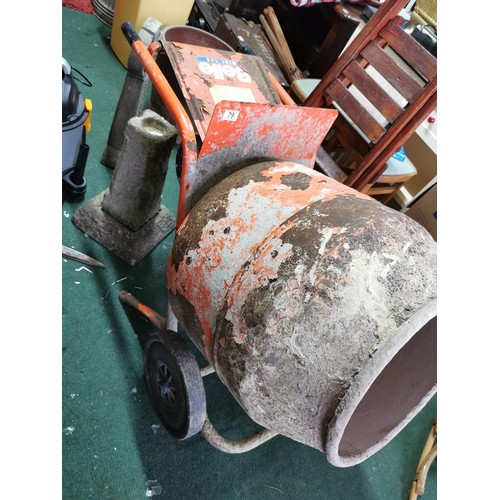 79 - Electric Belle Mini 140 electric cement mixer with a 110v connection in full working order