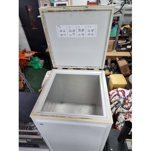 455 - Whirlpool chest freezer model AFV602 in clean working condition height 84cm width 55cm depth 54cm