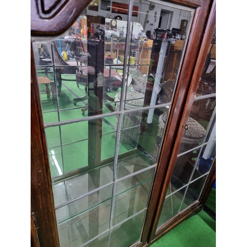 485 - Vintage good quality oak display cabinet with lead glazed windows with lockable two doors revealing ... 