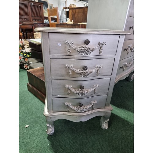 486 - Attractive 3 piece matching bedroom set in silver with an ornate design inc a four drawer chest alon... 