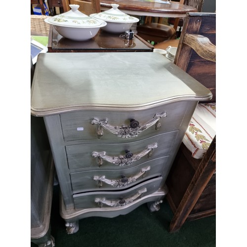 486 - Attractive 3 piece matching bedroom set in silver with an ornate design inc a four drawer chest alon... 