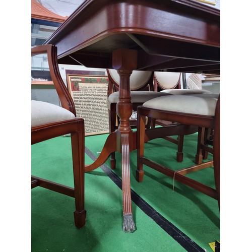 492 - Beresford & Hicks extending mahogany dining table with a set of four plus 2 carver chairs matching w... 