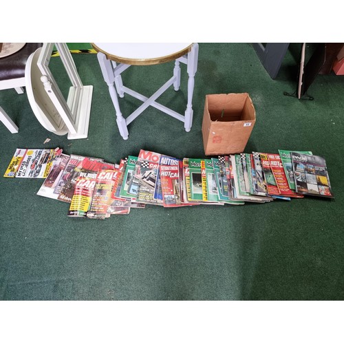 152 - Large quantity of vintage car related magazines inc a large quantity of Motorsport magazines