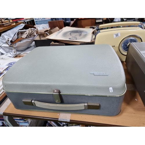 190 - A suitcase style Grundig TK46 stereo reel to reel player in excellent clean condition, has been rece... 