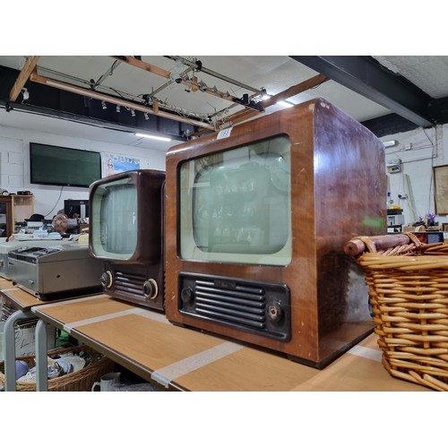 193 - 2 very collectable early vintage Bush tv's including a Bakelite model TV62 and a wooden cased tv mod... 