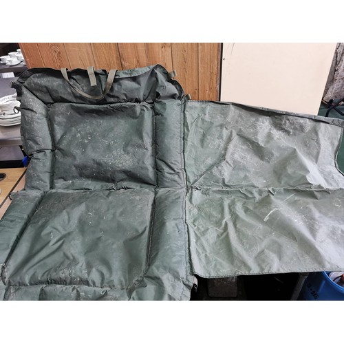 3 - Padded fisherman's carp landing mat with waterproof sheet, length of 128cm long