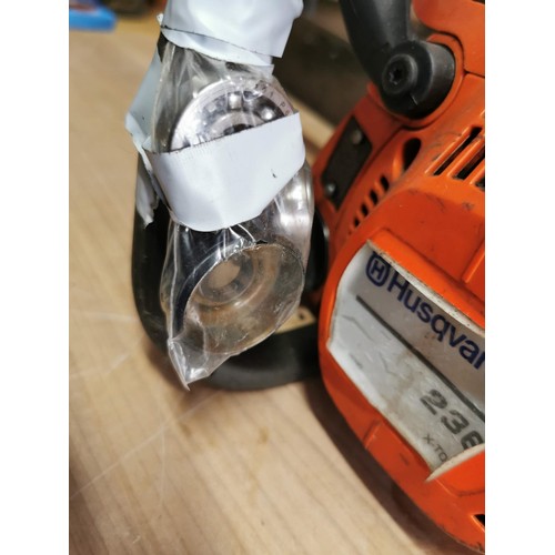 36 - Husqvarna 236 X-Torq petrol chainsaw in need of attention needs chain, comes with spare bearings, bl... 