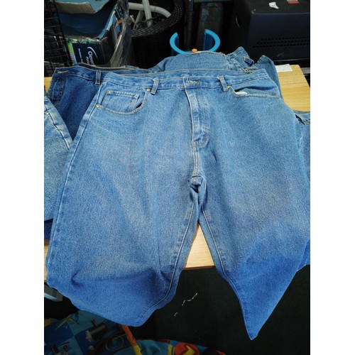 96 - 5x pairs of as new mens jeans 38w Regular inc Westrock, Bloggs, etc along with a Thomas the Tank sin... 