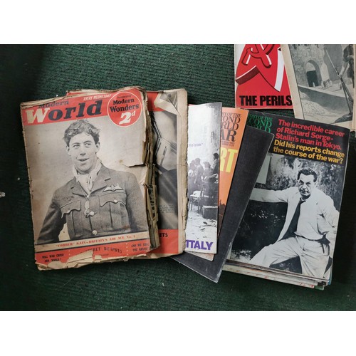 121 - Large quantity of approx 100 The War Illustrated magazines along with a quantity of The history of t... 