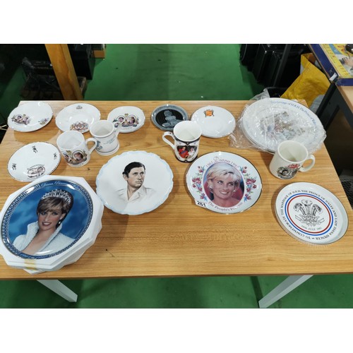 261 - Large job lot of royal memorabilia cups and plates by Grindley, Royal Staffordshire pottery, Alfred ... 