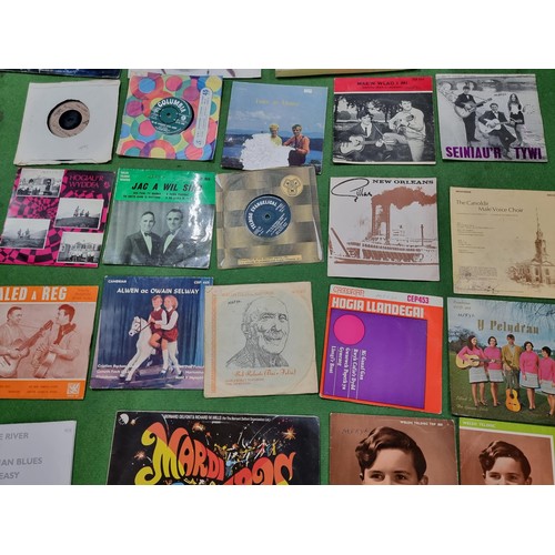 290 - Large collection of various 45's singles and 10