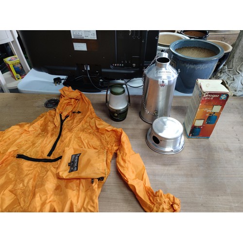 6 - A small quantity of camping equipment including a Ghillie kettle complete with stand, a lumogaz port... 