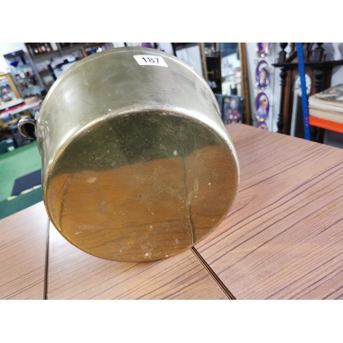 187 - Large brass jam pan in good condition