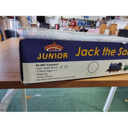 202 - A Bachmann 30-007 junior Jack the saddle tank oo scale electric train set in as new condition.