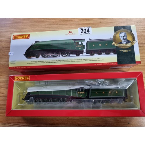 204 - A very rare boxed as new Hornby R3438 Osprey 4494 class A4 loco set, limited edition of 850 commemor... 