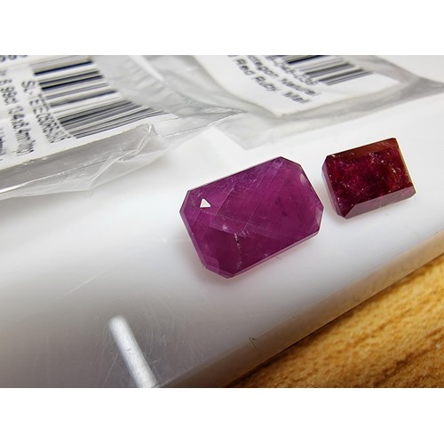 366 - 2x natural unheated and untreated red ruby gemstones facetted. 1 stone is 6.99ct the other is 3.56ct... 