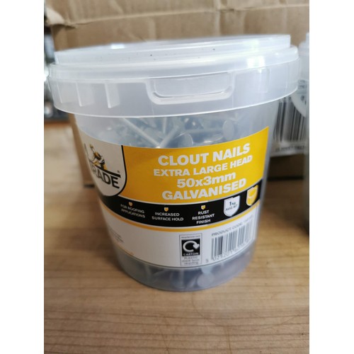 37 - 3x plastic tubs of galvanized 50 x 3mm extra large head clout nails along with 4x tubs of 20 x 3mm c... 