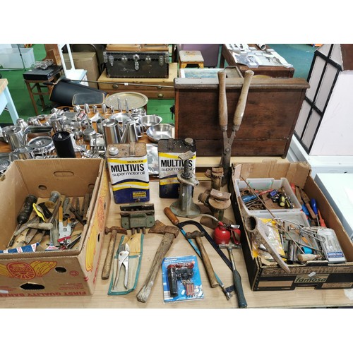 43 - 2x boxes of various vintage tools inc 3x axel stands, 2x empty tins super motor oil, plug spanners, ... 