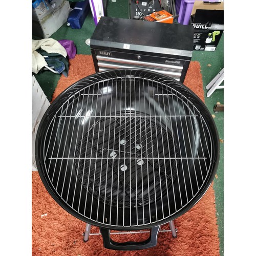 66 - Large round BBQ new with instructions and grills etc
Diameter of 57cm