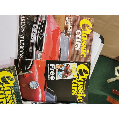 125 - Collection of Classic car magazines dating from 1985 - 1986, along with a Kenwood car radio and spea... 