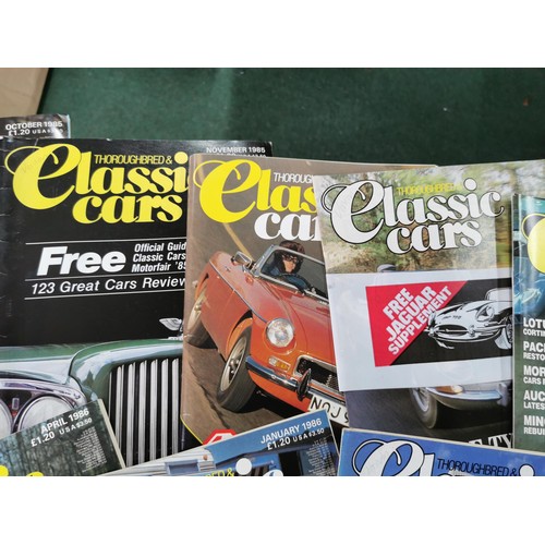 125 - Collection of Classic car magazines dating from 1985 - 1986, along with a Kenwood car radio and spea... 