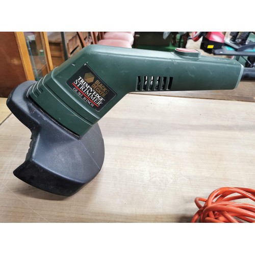 4 - Black & Decker trimmer & edger electric model GL565 10