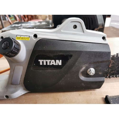 9 - Titan 2000w electric chainsaw in working order