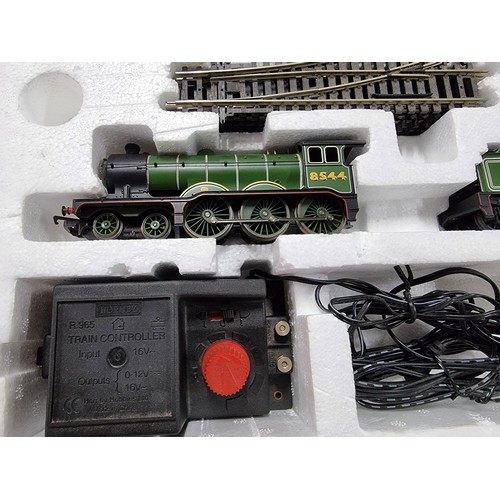 182 - A boxed Hornby R1032 mainline steam electric train set OO gauge, in hardly used condition, complete.