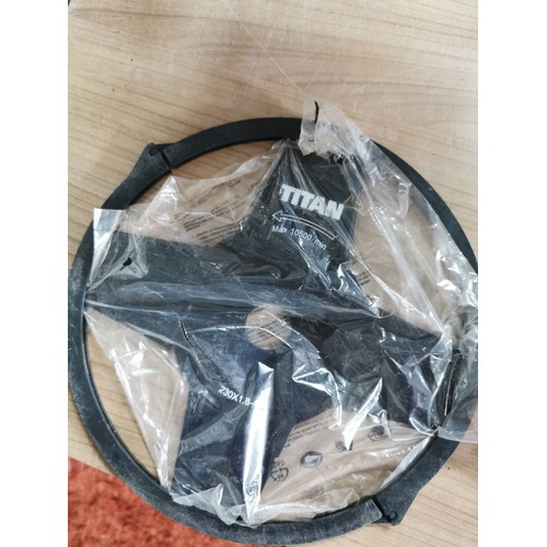 63 - Black and Decker woodworking DN66 Plunging Router complete with bench attachment