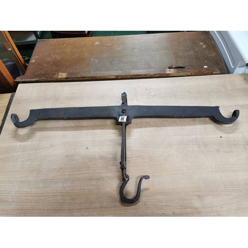 86 - Original antique beam scale in good order, showing good antique patina, length 100cm