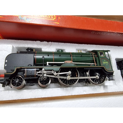 195 - A boxed Hornby R257BR schools class, class V loco and tender Dover.