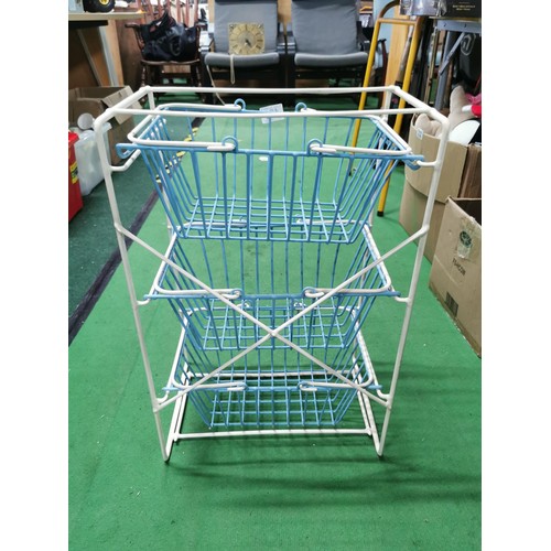 420 - Steel plastic coated veg rack in good clean condition