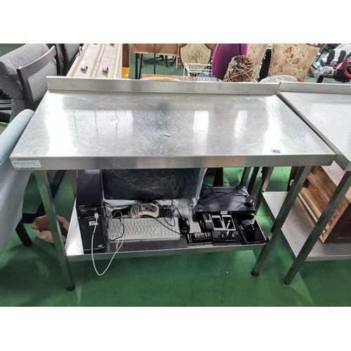 423 - Sissons Stainless steel kitchen work table in great order
88cm high 118cm long and 61cm deep