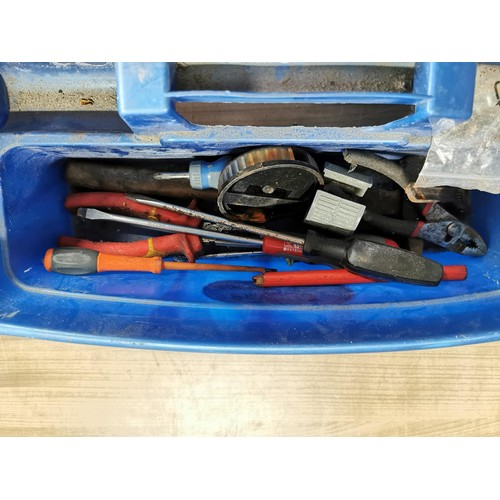 28 - Carry tray of odds and a wind up hose reel by Hozelock