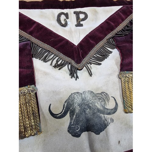 204 - A vintage R.A.O.B (Royal Antediluvian Order Of Buffaloes) dress apron.