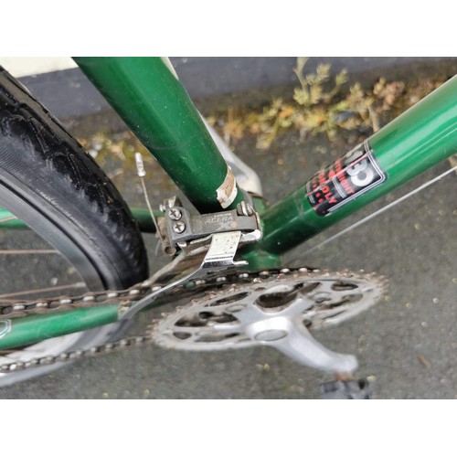 104 - Raleigh ladies road bike in good order 21 speed 22in frame needs tyres infalting