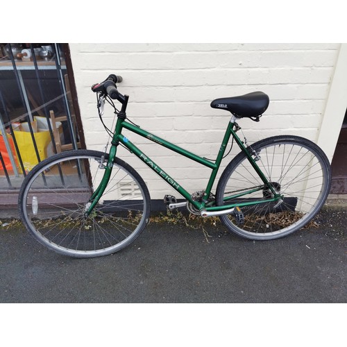 104 - Raleigh ladies road bike in good order 21 speed 22in frame needs tyres infalting