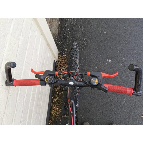 105 - Falcon 15 speed 22in moutain bike with shimano gears in good order in need of having tyres inflating