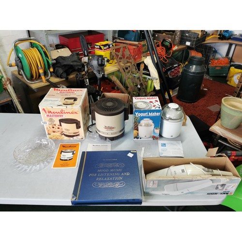 Quantity of original boxed vintage electrical items inc Moulinex master